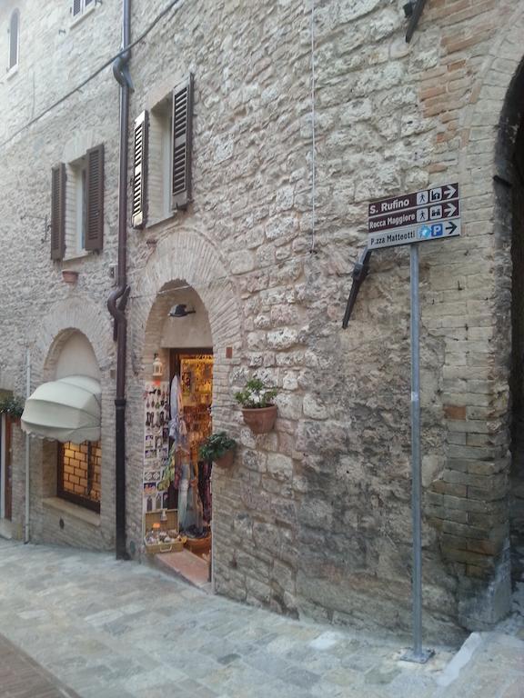 Il Cortile Di San Rufino Apartment Assisi Room photo